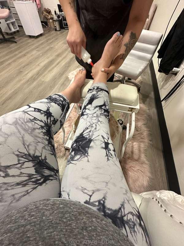Edible from head to toe, 👅 new toenail color is gold along w..