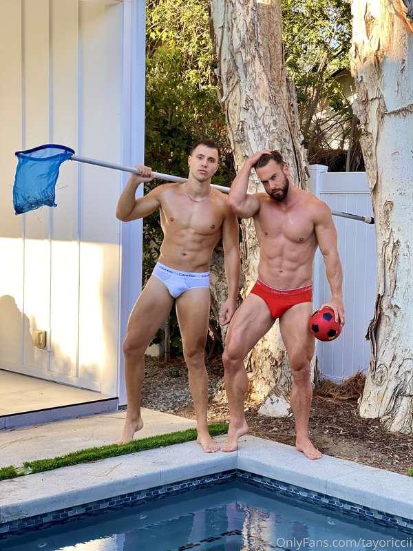 SENDING HALF PRICE VIDEO TO YOUR DM OF OUR BODY ON BODY PUSH..