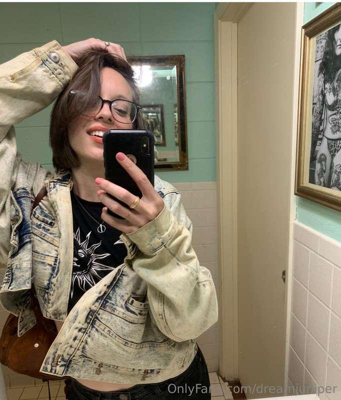 Late night, feeling silly with friends 🤍🖤