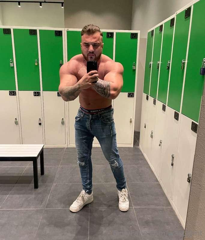 🦍