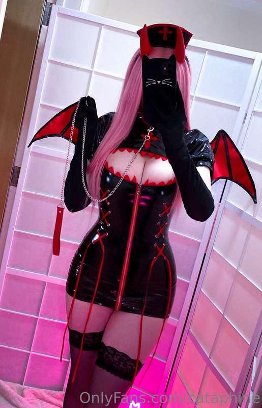 Do you like my Power (from Chainsaw Man) inspired nurse outf..