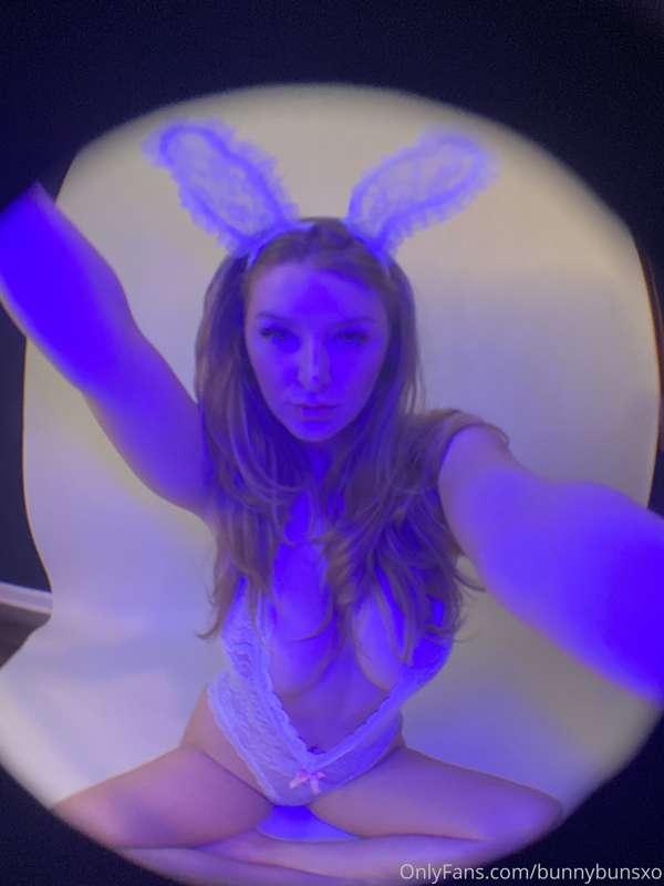 HAPPY EASTER 🐣 from your favorite bunny 😜