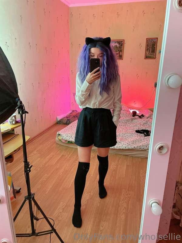 whoisellie image #1