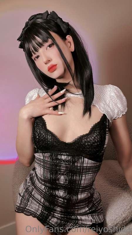 sooo do you like my new dress? do you want to see the back? ..