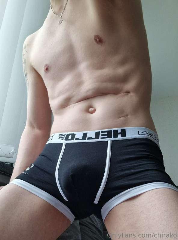 Good morning, i see u are already under my bulge 👀😏