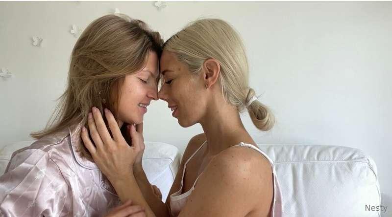 PPV41 is a lesbian sensual kissing and caressing 18min video..