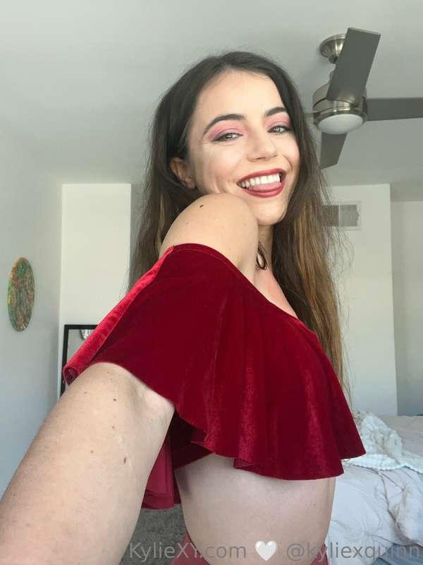 𝙸 𝚌𝚊𝚗’𝚝 𝚋𝚎𝚕𝚒𝚎𝚟𝚎 𝚒𝚝’𝚜 𝚖𝚢 𝚋𝚒𝚛𝚝𝚑𝚍𝚊𝚢!!!!! 🥳🥳🥳🥳 𝙸 𝚕𝚘𝚟𝚎 𝚊𝚕𝚕 𝚖𝚢 𝙳𝚊𝚍..