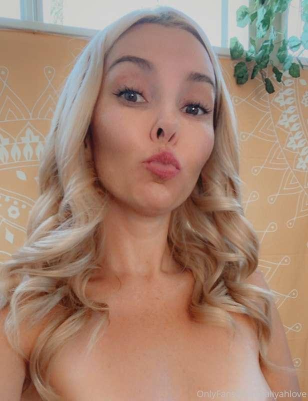 How excited are you for tonight’s live show? 🤩 Tip $1 - $15 ..