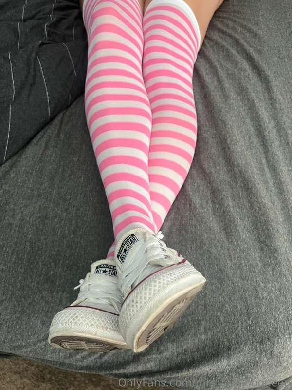 mrs_footjobqueen image #16