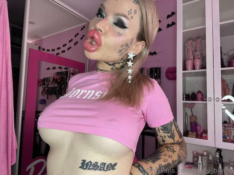Hey my lovers! Amazing news, along with 1000 cc tits surgery..