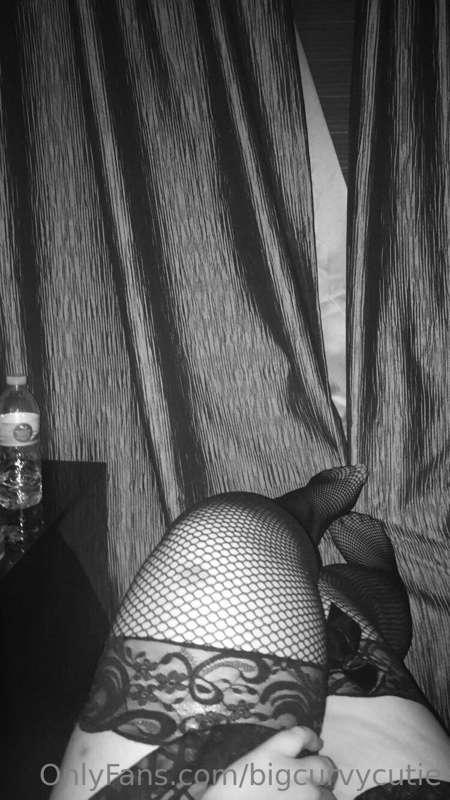 bigcurvycutie image #0
