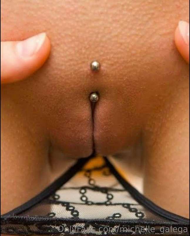 Me ajudem a decidir, coloco esse piercing?
Help me decide, d..