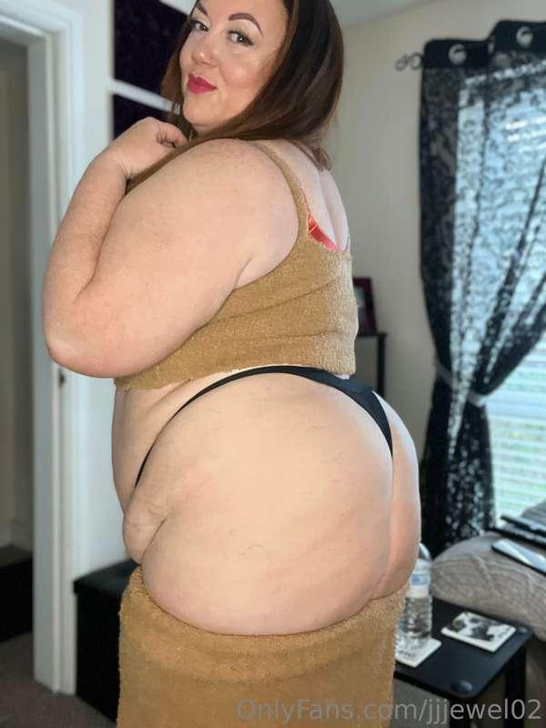 What do you find most attractive in a girl?🙈