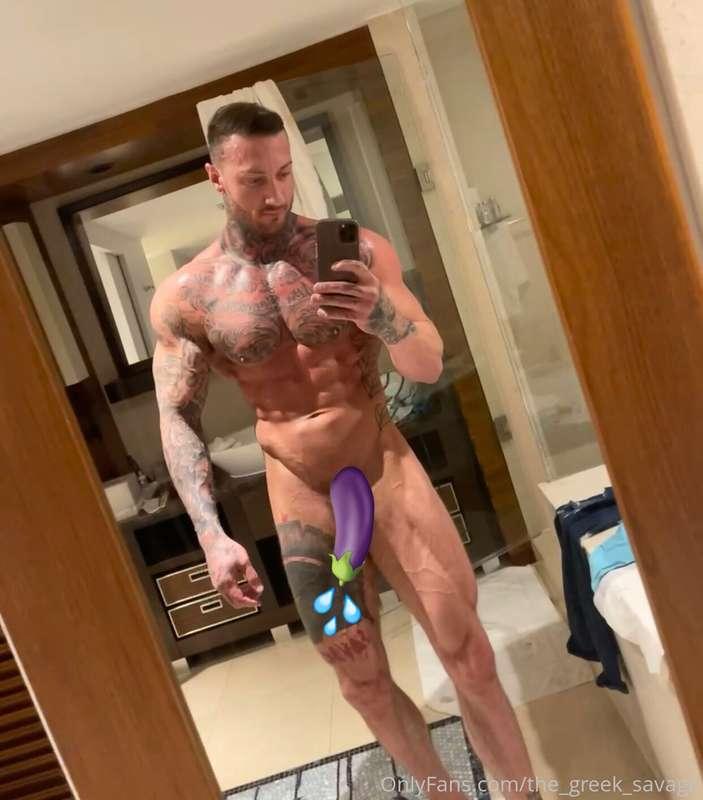 DM me to see the uncensored version 😈🍆💦💦