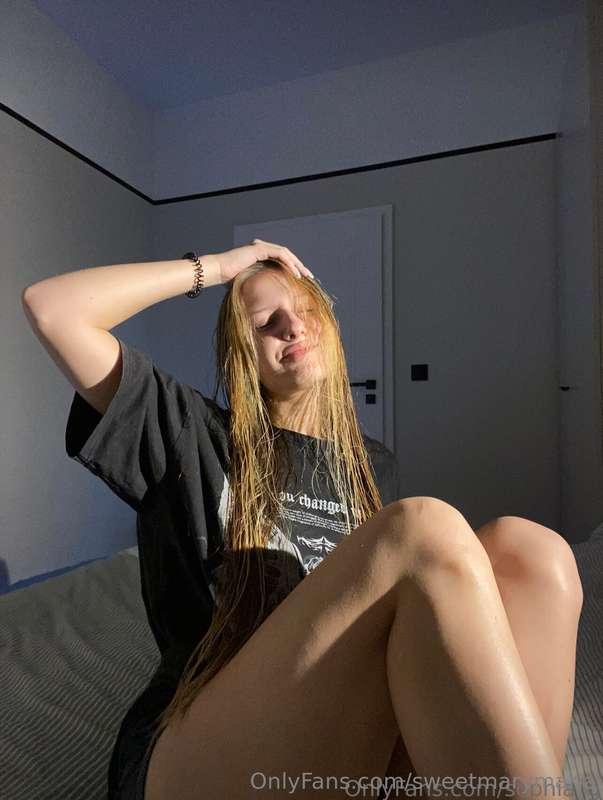 The best girl all around internet!Check out her@sophia_g