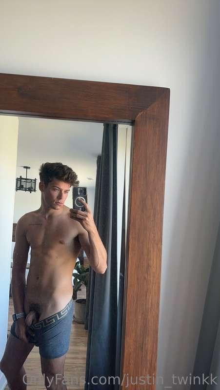 justin_twinkk main image