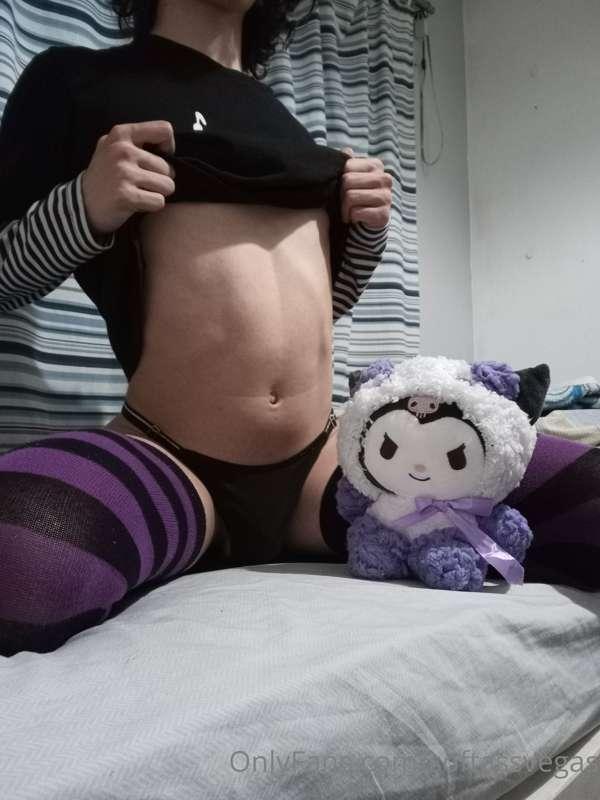 anyone asked for tummy and buttocks? cuz I've got plenty to ..