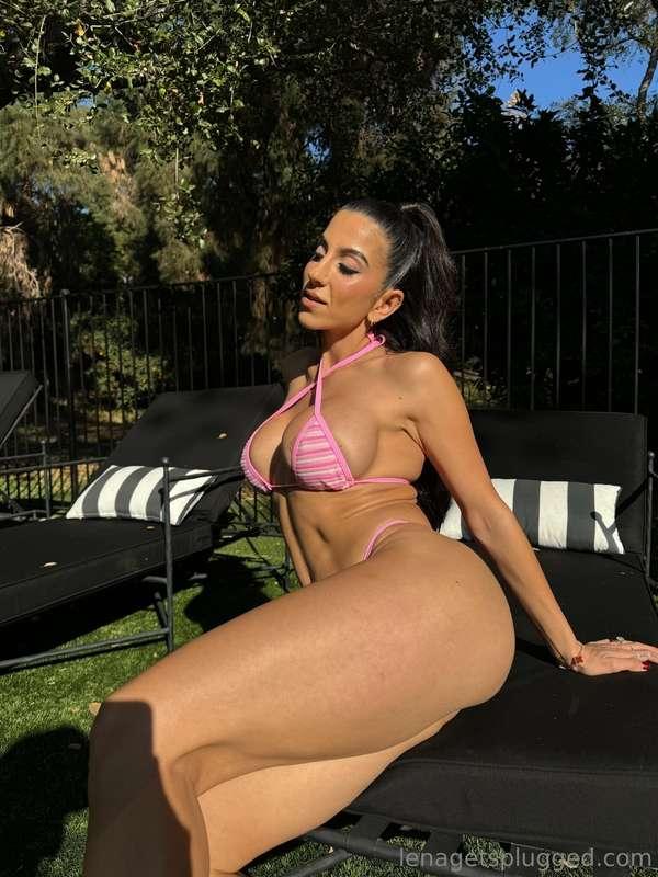 lenatheplug image #0