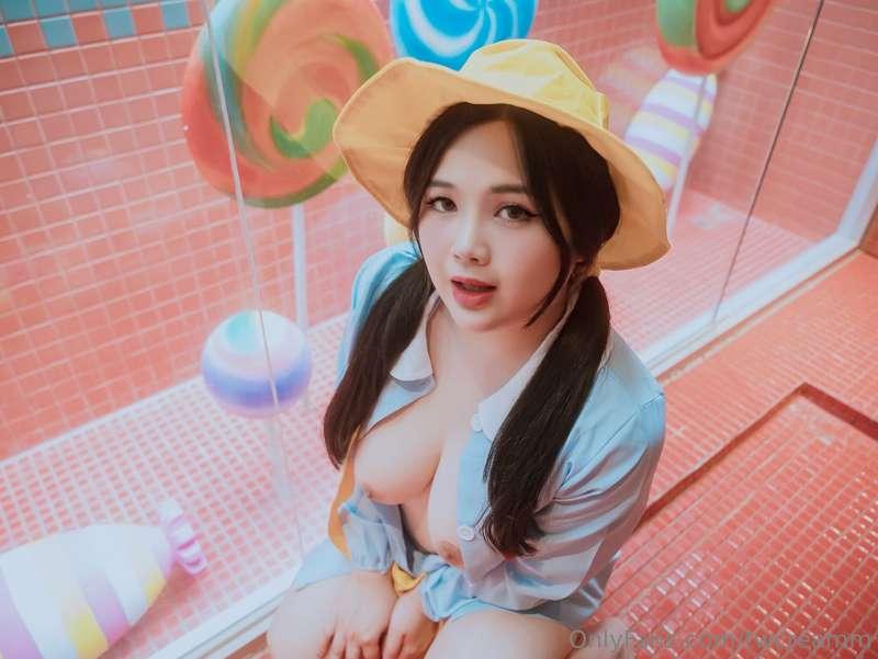 Hello step brother 🍭 
Livestream 4/4 
12pm noon at onlyfans:..