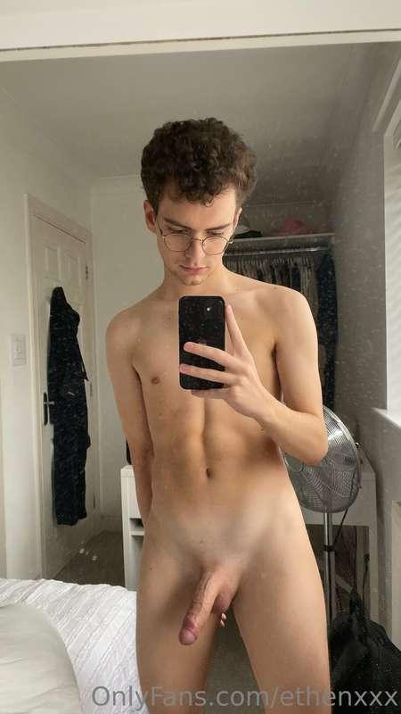i love being naked 😎 join me x