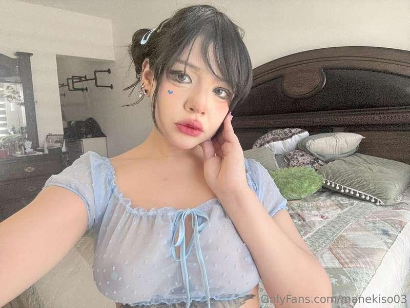 This blouse is just for teasing 🤤