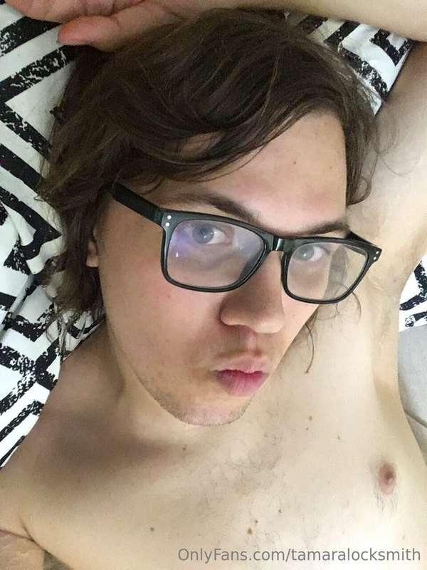 Couldnt be bothered with shaving rn 🪒.. but look how much i ..