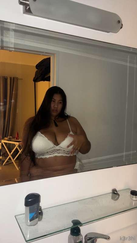 Do I look good in white? 🤍