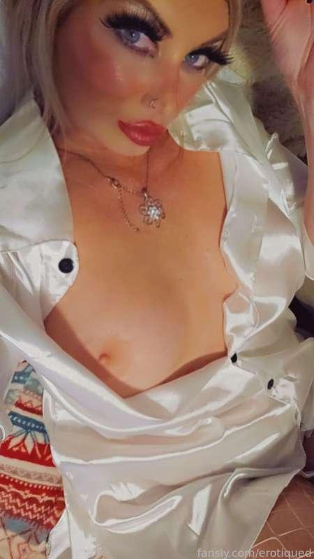 erotiqued image #4