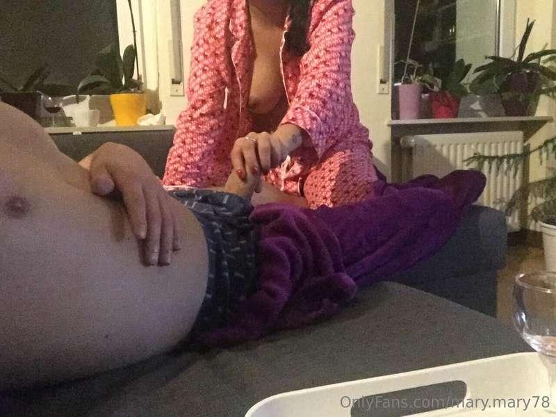 I’m horny I want to suck it again 🔞😈👅💦 how wants to be the n..