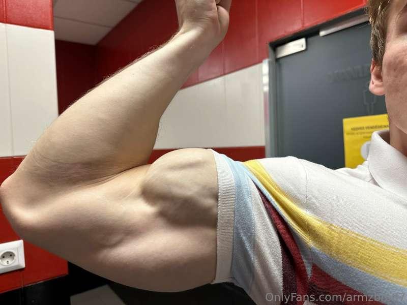 armzbro97 image #2