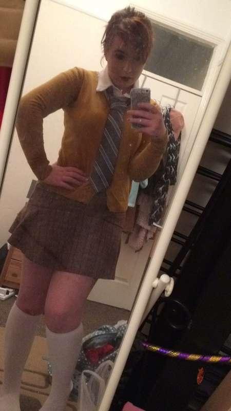 Another college girl outfit inspired by hufflepuff