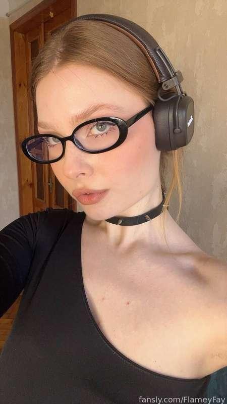 If I were your roommate would you fuck me whenever I asked?

✦ #fyp #redhead #petite #slimthick #nerdy #glasses #altgirls #petite #anime #alt ✦