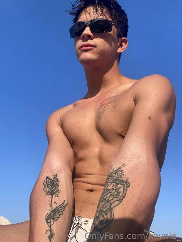 sunbathing 😋