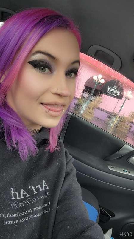 Just now realizing my hair matches my works building 💗💜💘💜