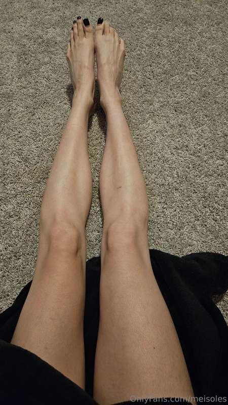 Happy toesday! What's your favorite color on my toes?
