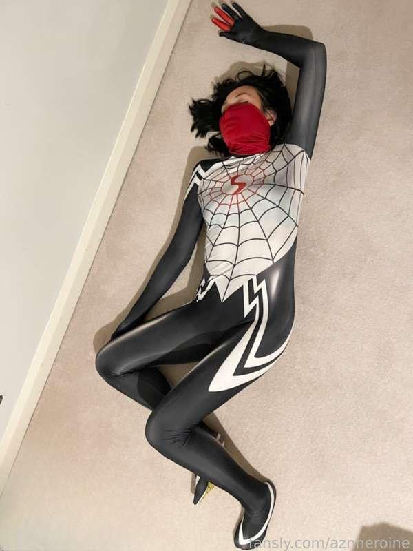 SILK photo update number 3....


On the plus side, I guess I kinda look peaceful....