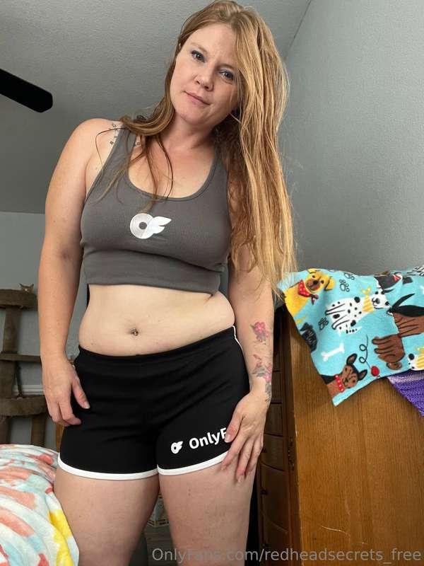 I’m loving this tank top and shorts! What do you think?