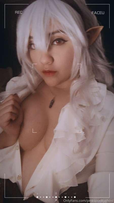 5 photos from my corrin set - 2 topless and bent over, one t..
