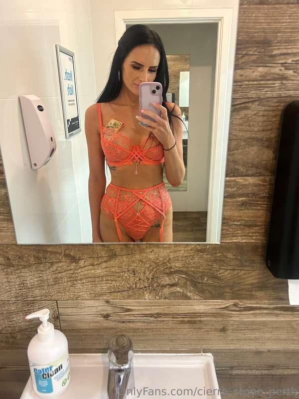 Serving looks hotter than your wildest dreams 🔥