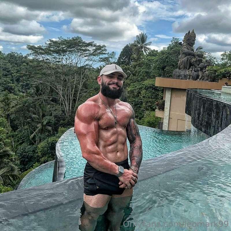 Let’s join the paradise together 🌴💚