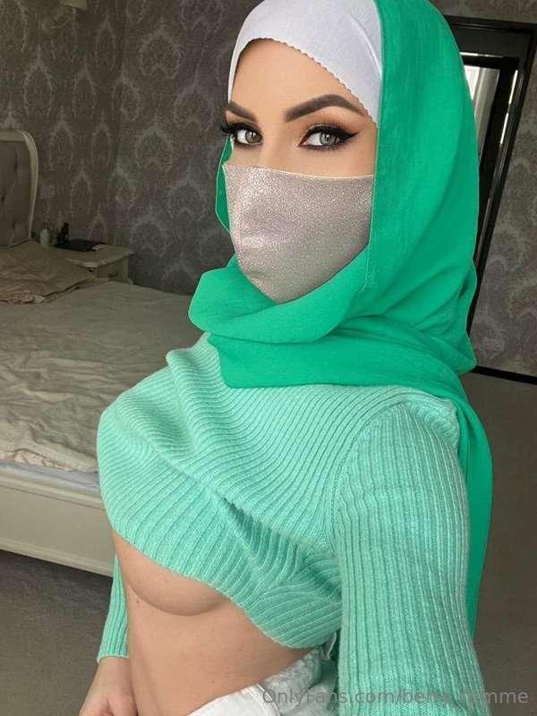 A real whore in a hijab, isn’t it true that your cock 🍆 turn..