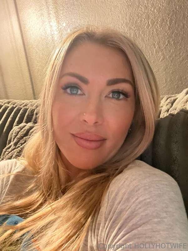 I’m in a mood tonight… and this selfie is your first warning..