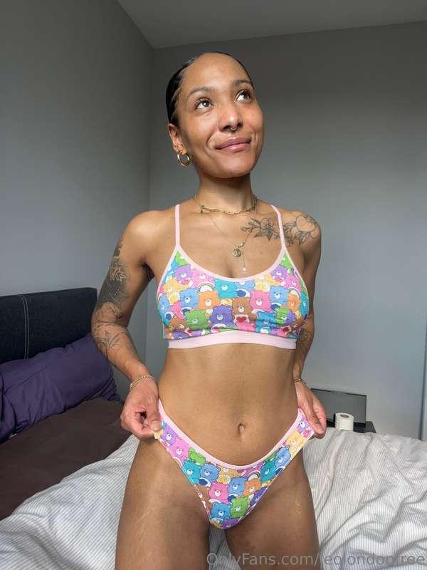 Throw me on the bed and fuck me hard already! 😉