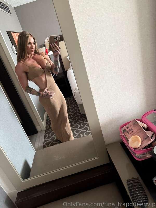 What date would you take me on to get me out of this dress 🤗..