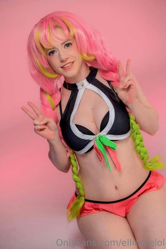 Are you strong enough to be my husband? ❤ 

mitsuri cosplay
..