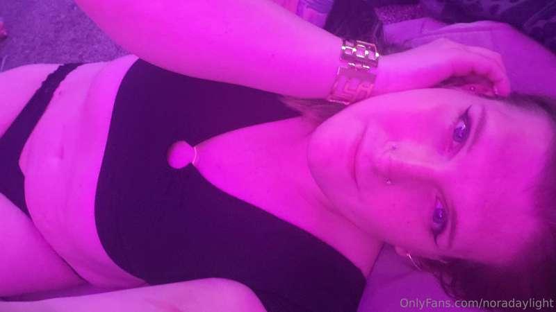💜Purple💜 lights just do something for me 😈💋
