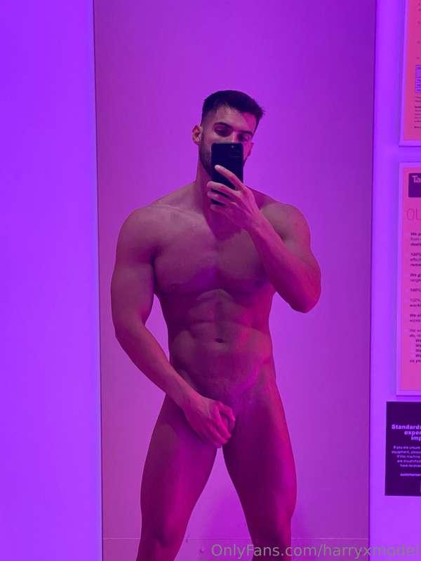 harryxmodel main image