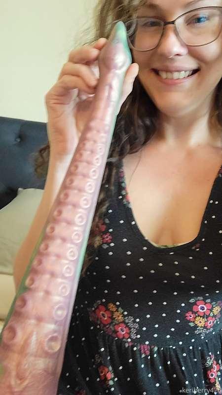 I just got a special delivery!!! The Sinnovwtor Tentacle is ..