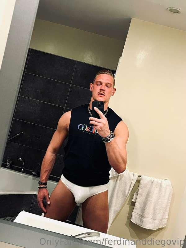 Working on that body! My monster wants to get out! 🍆🔥.
