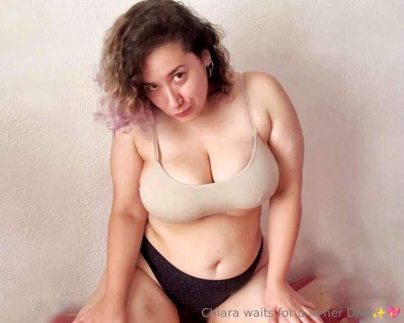 Come have some explicit fun! 😜 https://onlyfans.com/chiarabu..